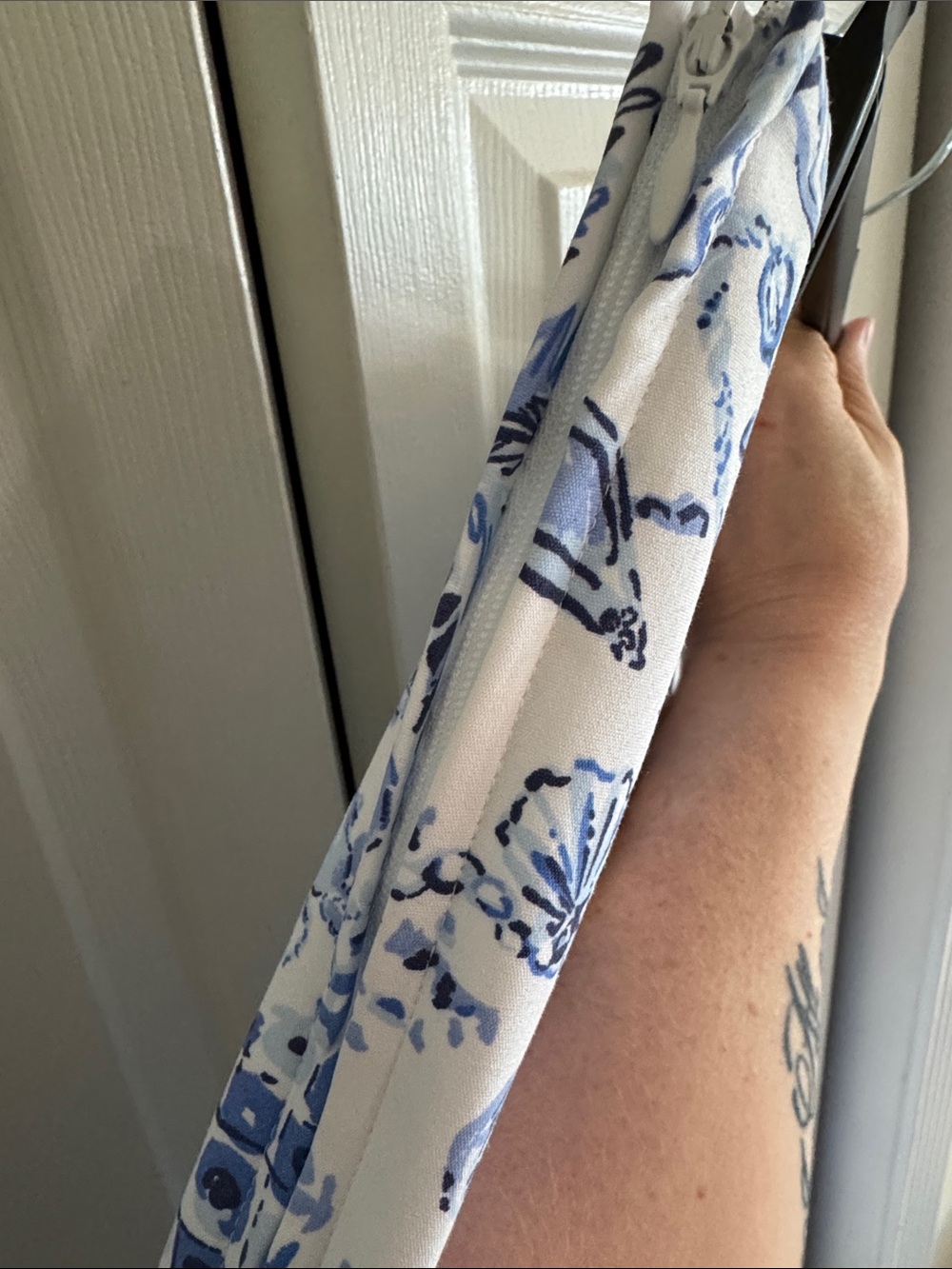 NWT Lilly Pulitzer Blue & White Nautical Shell Lobster Print Crop Pants Size 10 - Picture 6 of 8